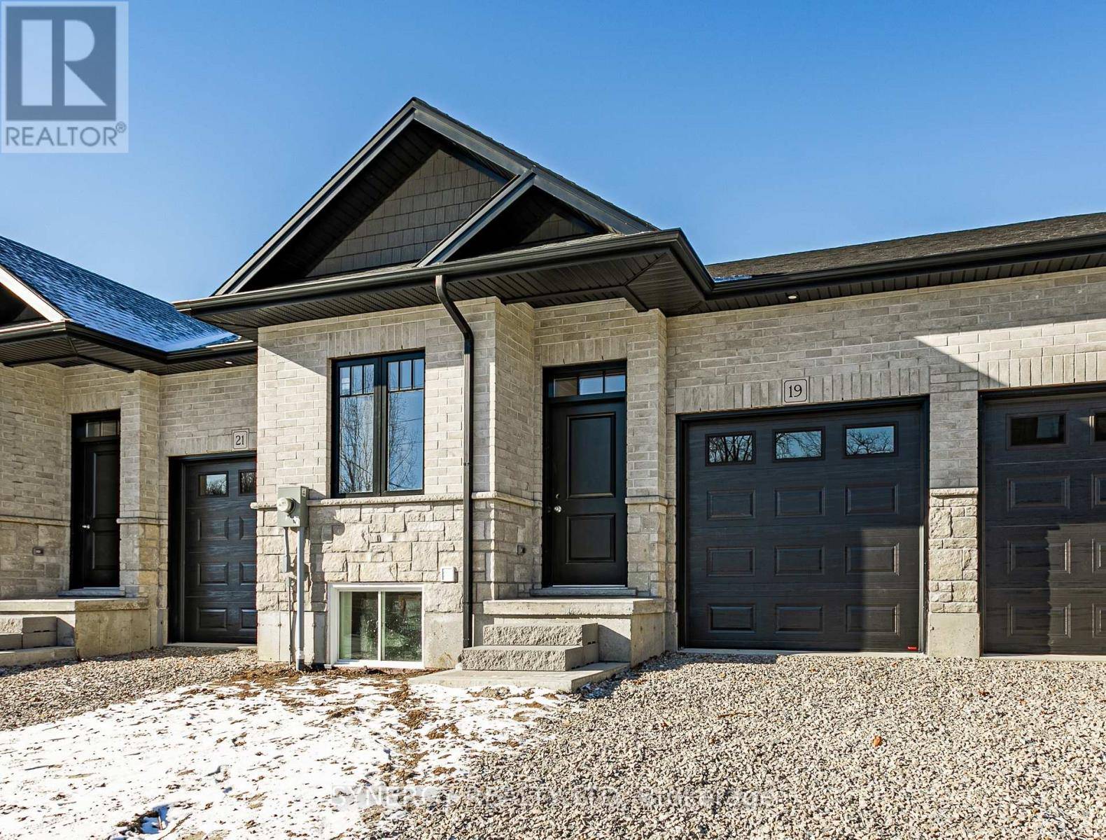 Tillsonburg, ON N4G5X3,19 JOHN POUND ROAD S