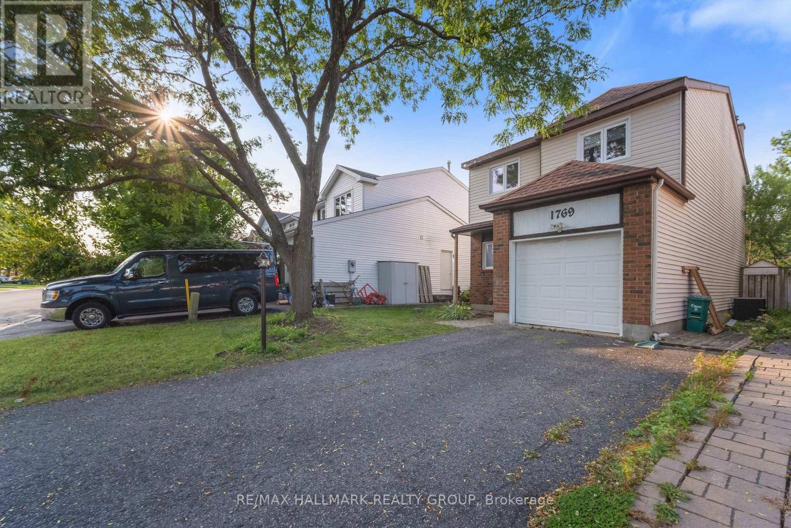 Ottawa, ON K1C5K1,1769 BROMONT WAY