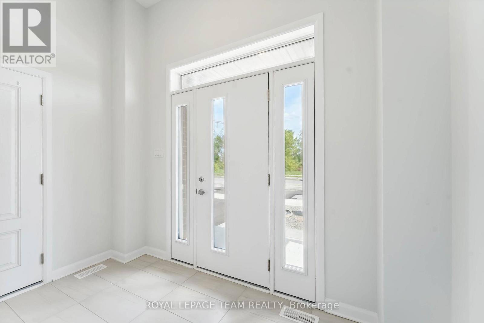 Ottawa, ON K2V0V2,5045 ABBOTT STREET E