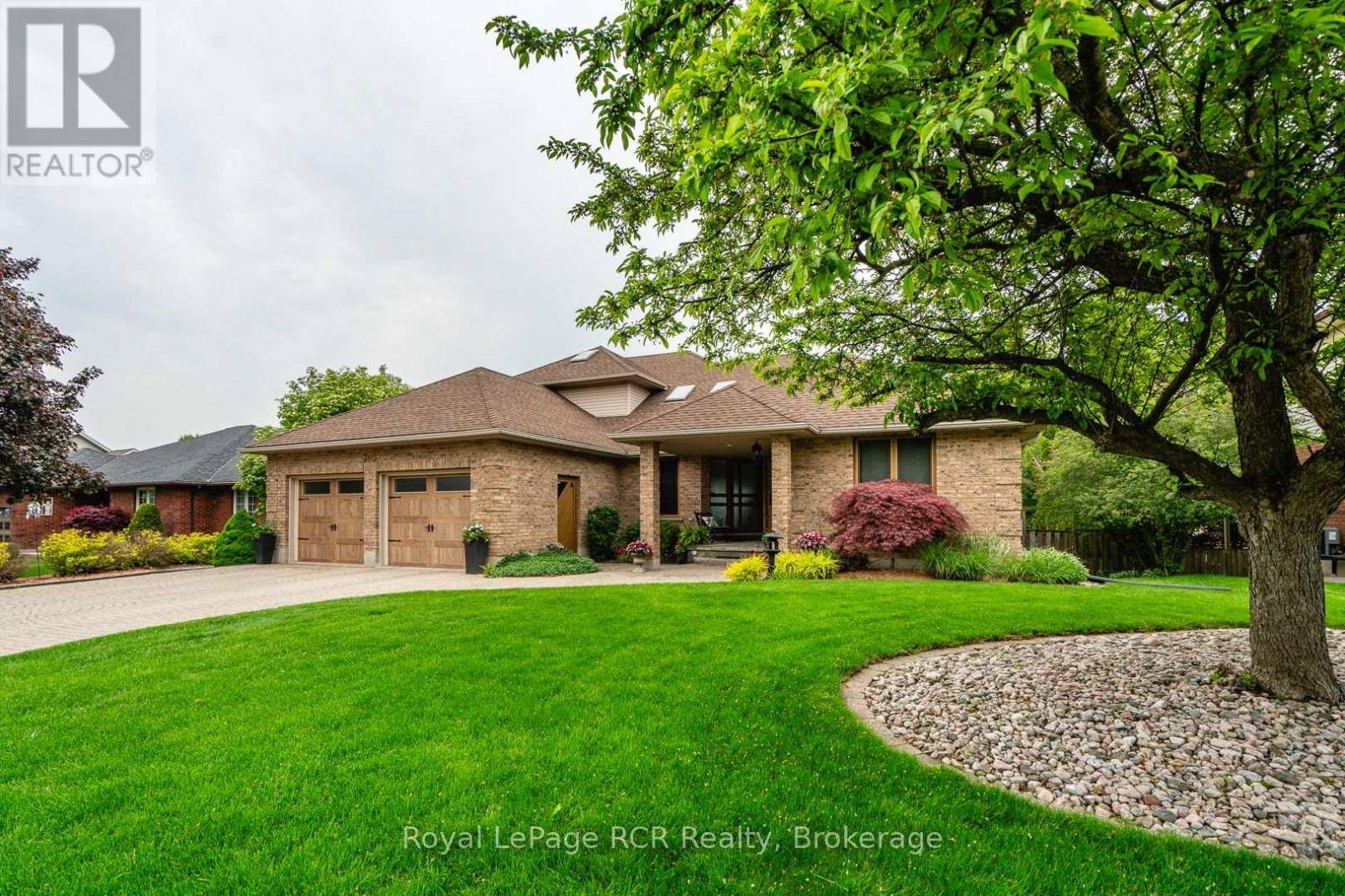 Hanover, ON N4N3M2,705 21ST A AVENUE