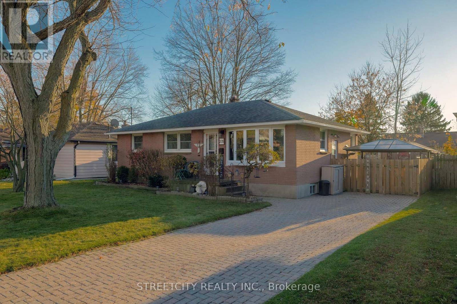 London, ON N5W5A2,235 MERLIN CRESCENT