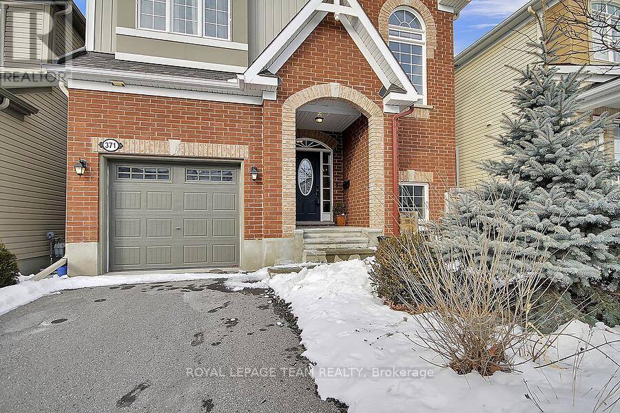 Ottawa, ON K2M0K3,371 MEADOWBREEZE DRIVE