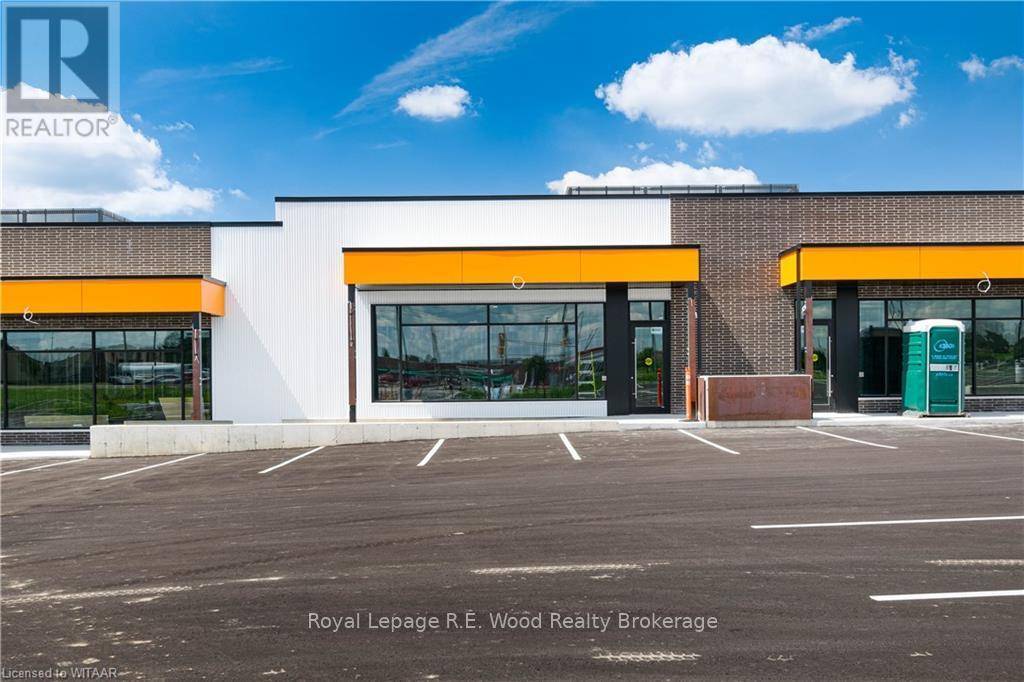 Tillsonburg, ON N4G3T1,671 BROADWAY - NORTHGATE PLAZA #114