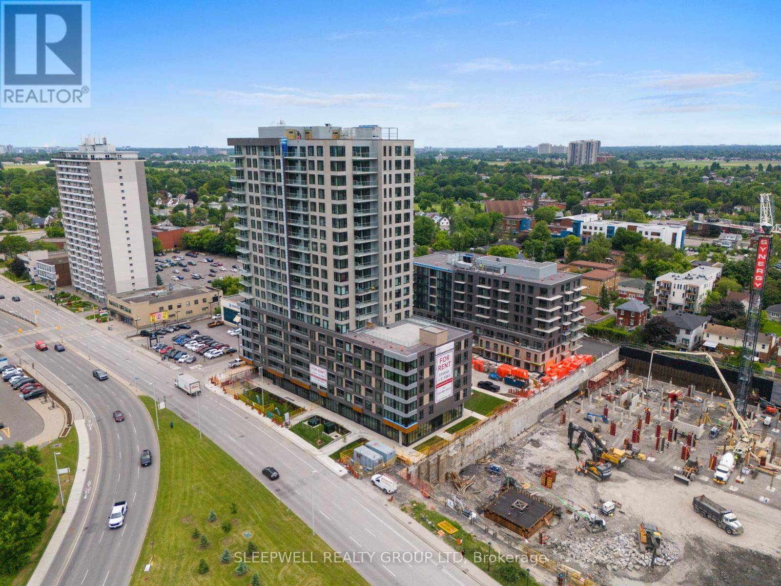 Ottawa, ON K1Z0C9,1354 CARLING AVE #103