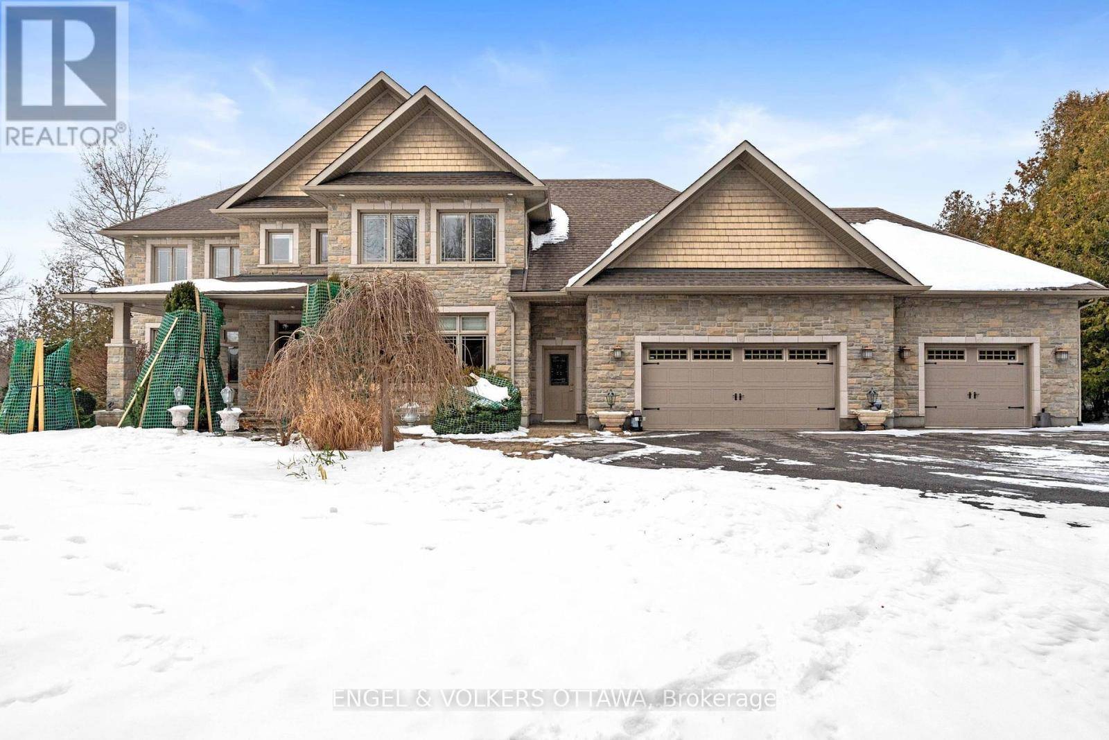 Ottawa, ON K4M1M2,5785 LONGHEARTH WAY