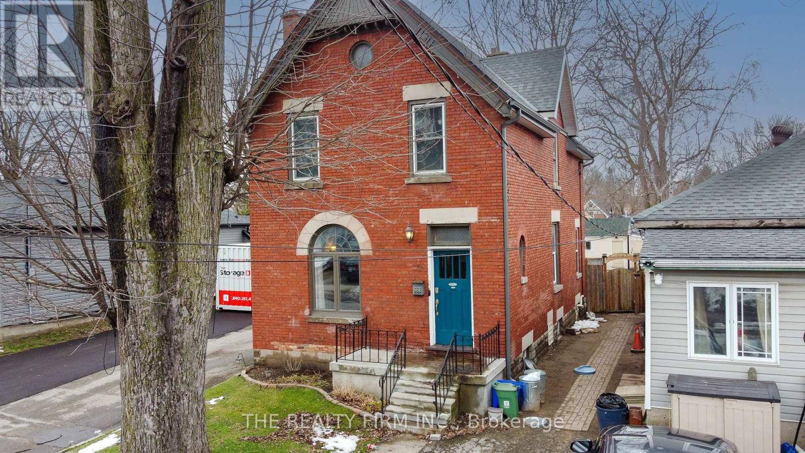 London, ON N5W3K5,666 LORNE AVENUE