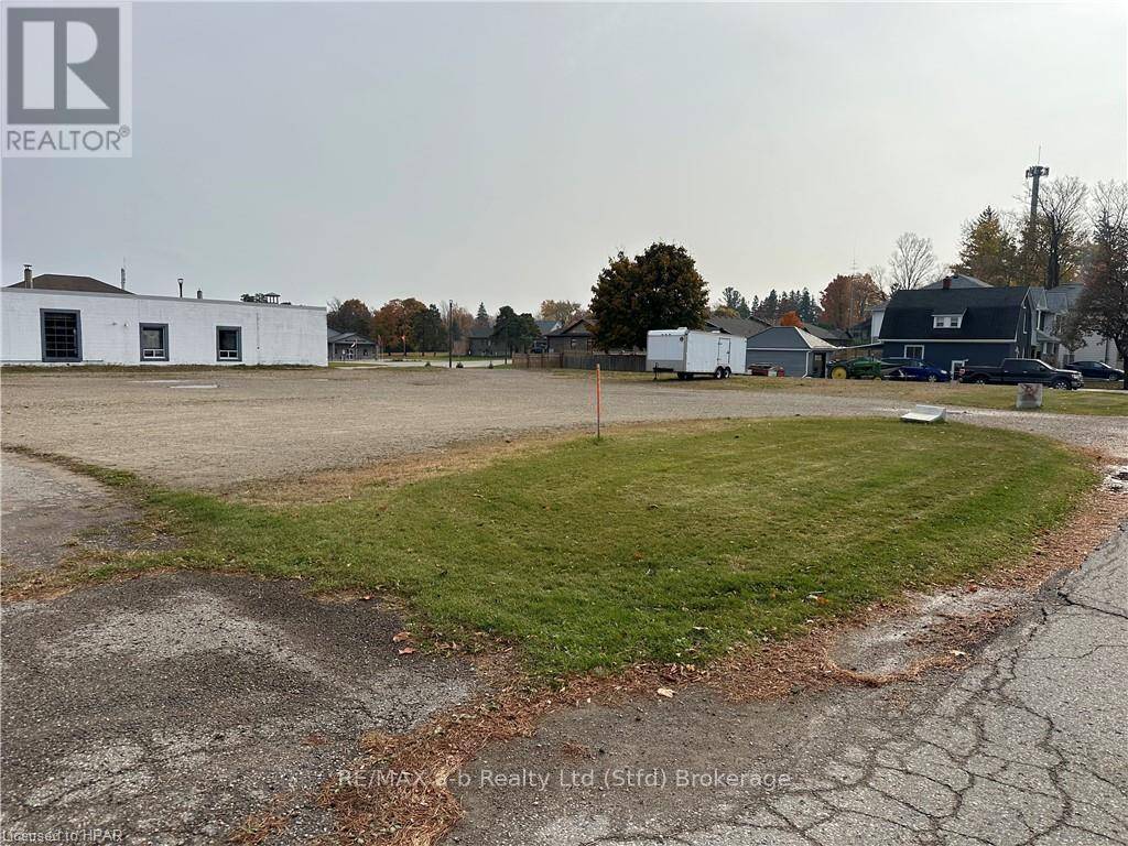 Perth East (milverton), ON N0K1M0,PT LOTS 55 & 56 MAPLE DRIVE