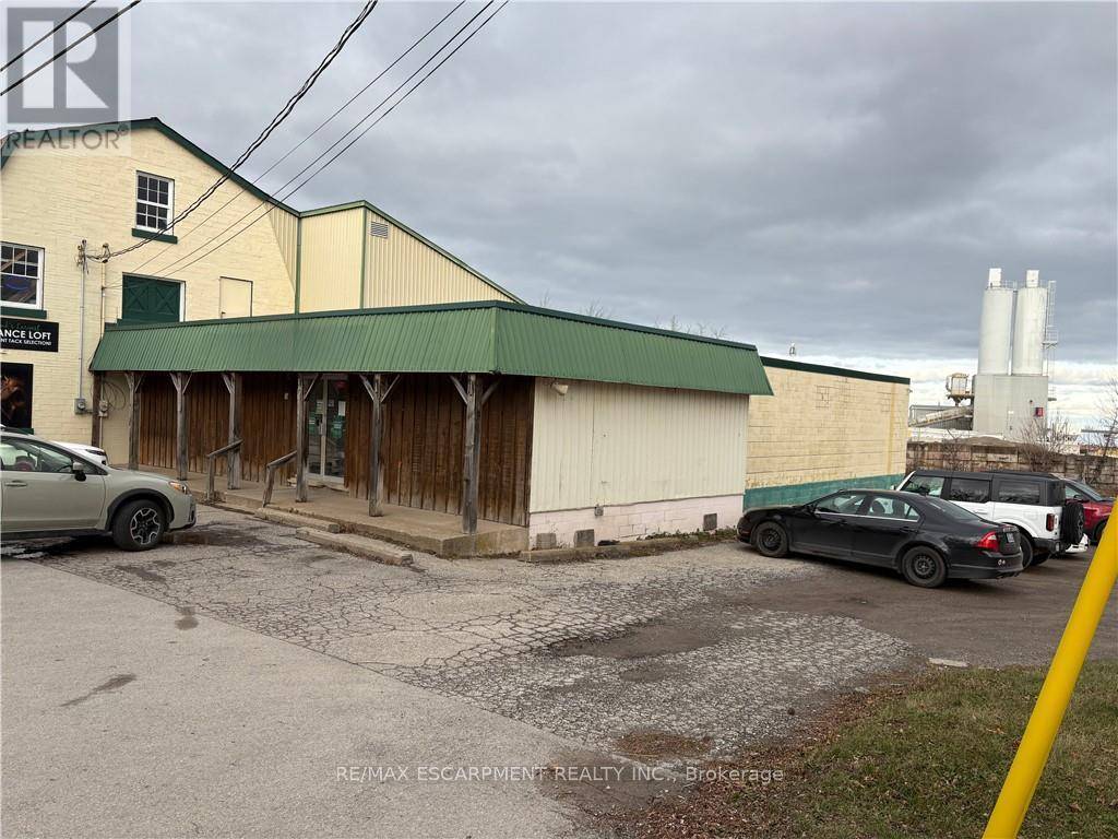 Lincoln (beamsville), ON L0R1B6,4839 King ST #B