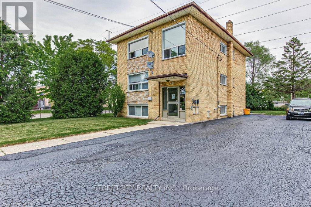 London East (east H), ON N5W4P8,394 THIEL ST #2