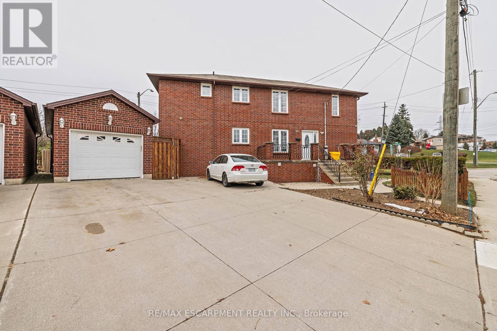 Hamilton (fessenden), ON L9C6L2,107 HORNING DRIVE