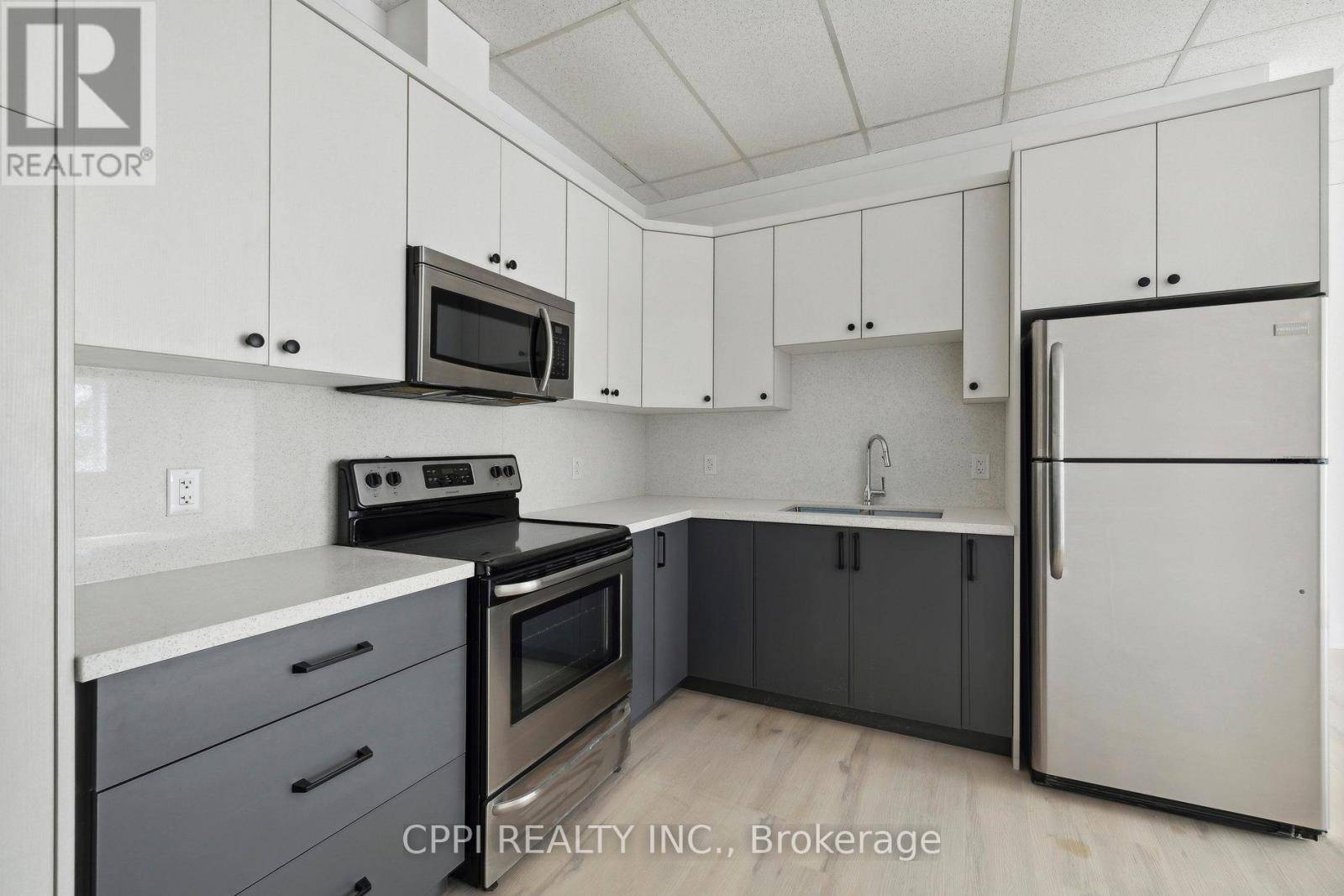 Fort Erie (central), ON L2A2W4,255 Emerick AVE #206