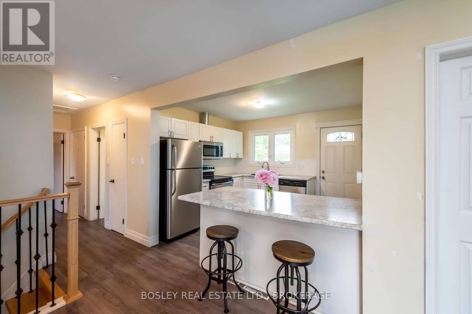 St. Catharines (glendale/glenridge), ON L2T2C5,16 STRATHMORE ROAD