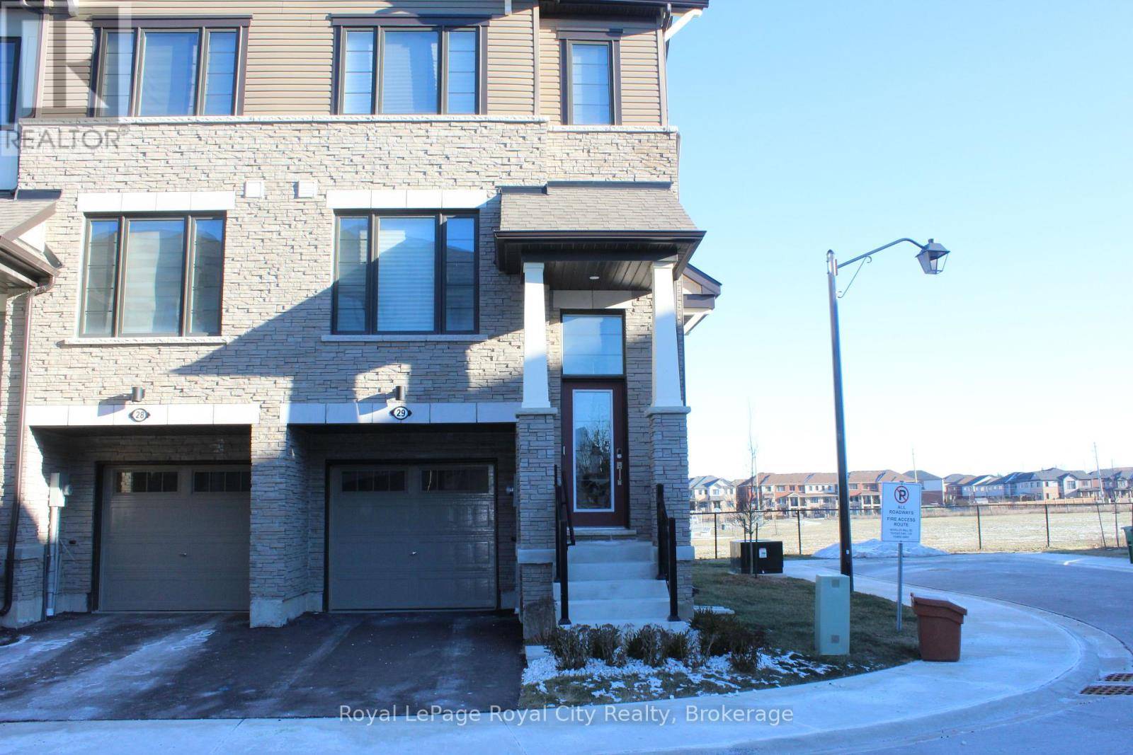 Hamilton (stoney Creek Mountain), ON L8J0M5,185 Bedrock DR #29