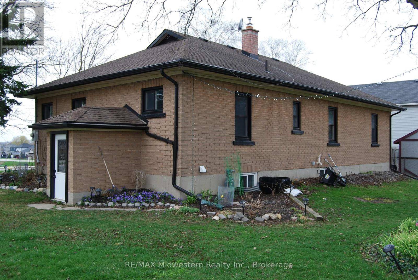 Minto, ON N0G1Z0,281 ELORA STREET S