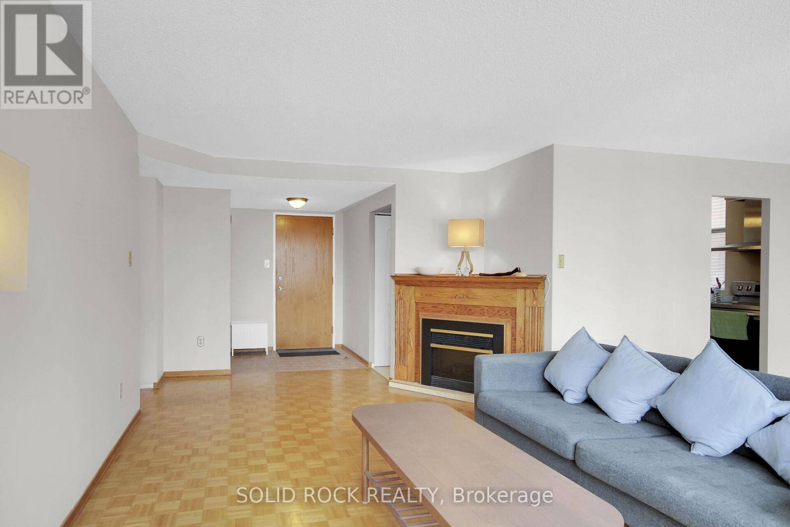 Ottawa, ON K1T2N5,2759 Carousel CRES #404