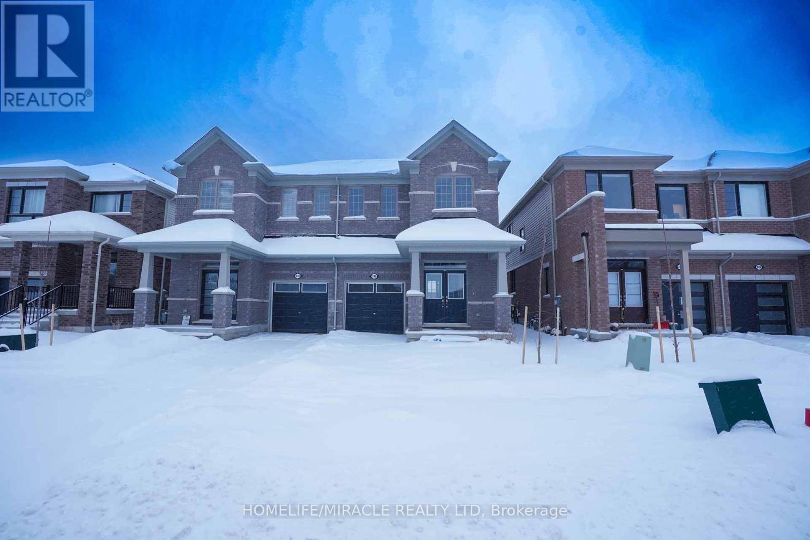 Centre Wellington (fergus), ON N1M0J8,240 ELLIOT AVENUE W