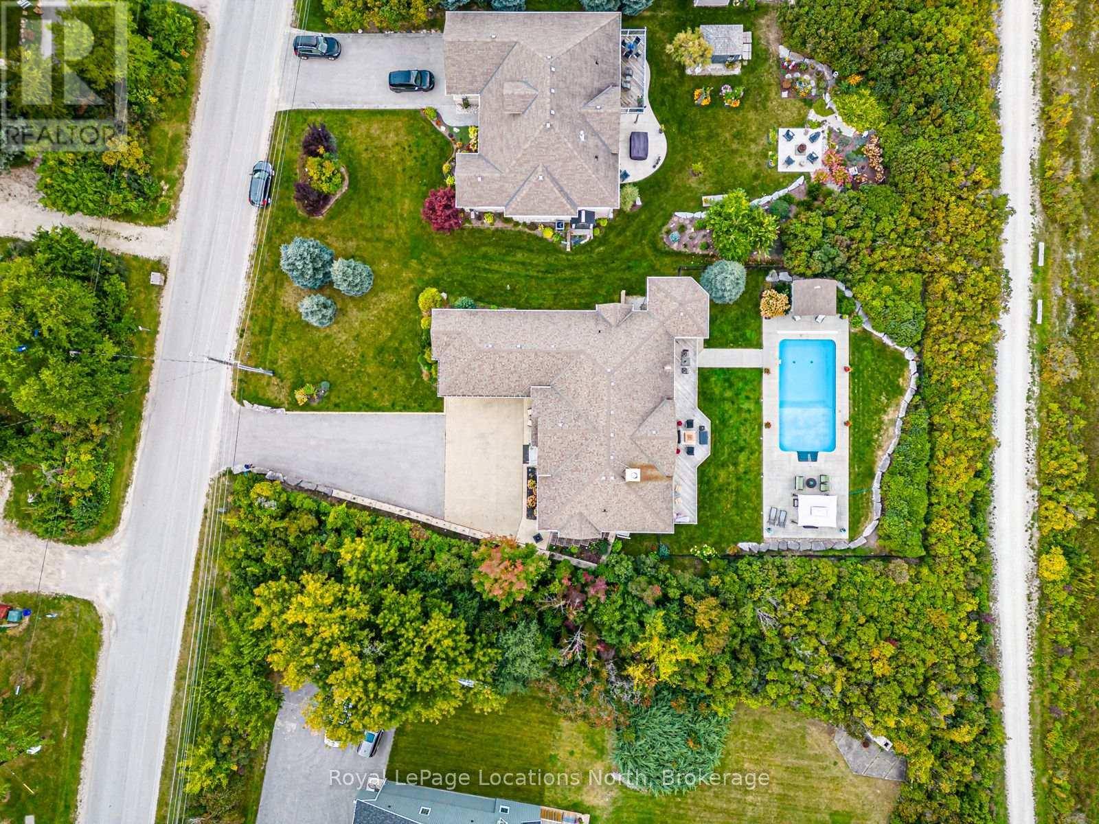 Blue Mountains, ON L9Y0N1,133 LAKESHORE ROAD E