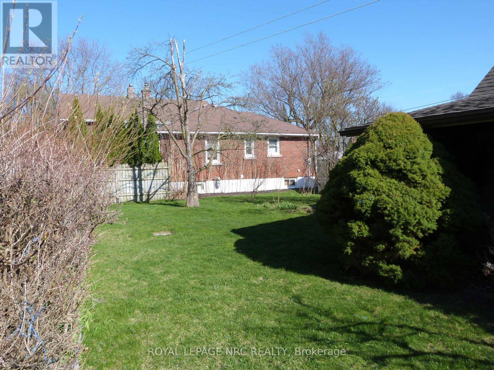 Niagara Falls (dorchester), ON L2G5S9,5952 DORCHESTER ROAD