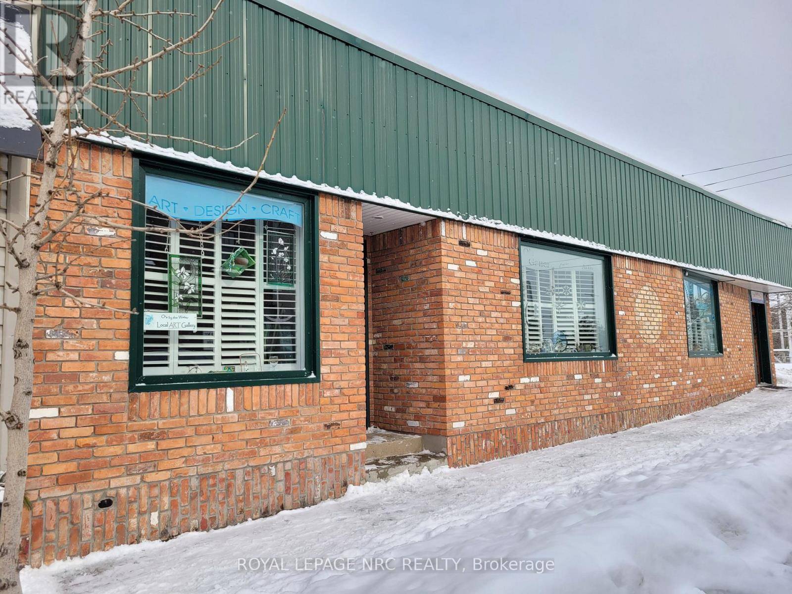 Port Colborne (sugarloaf), ON L3K3E7,1 CLARENCE STREET