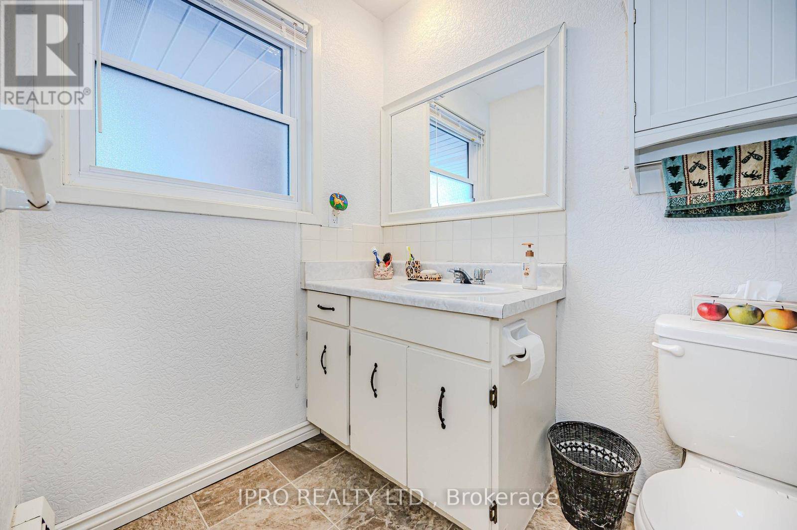 Lincoln (lincoln-jordan/vineland), ON L0R2C0,3314 MENNO ST #2