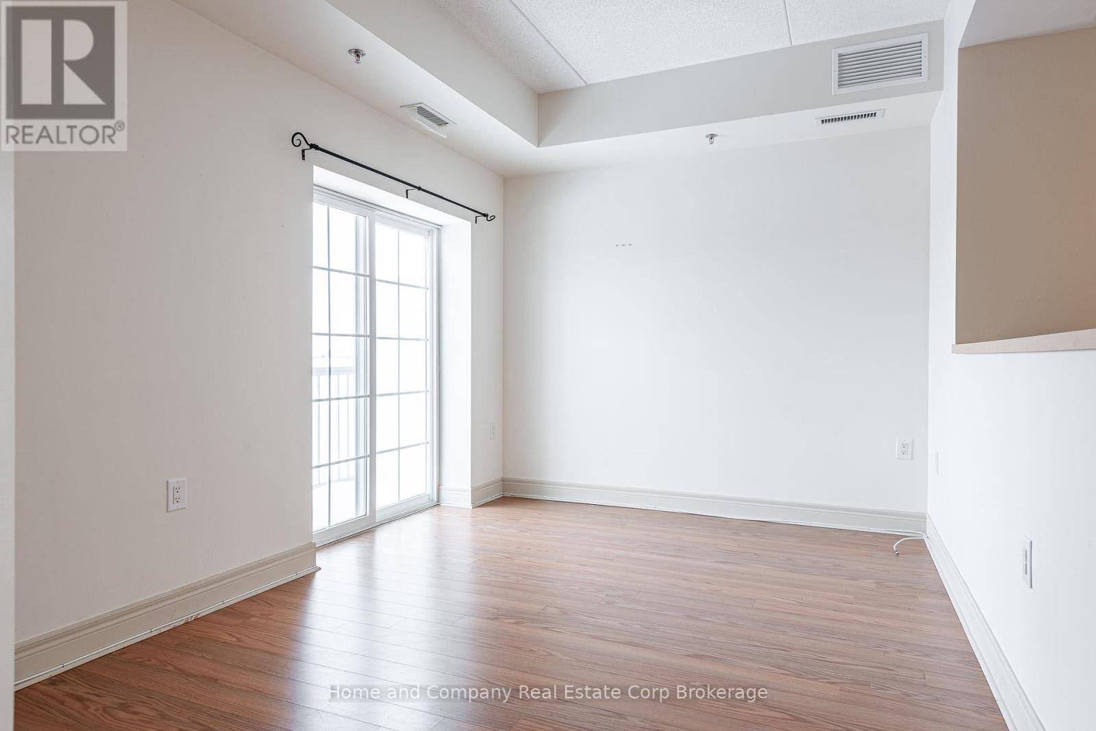 Stratford, ON N5A0B6,200 Mccarthy RD #334