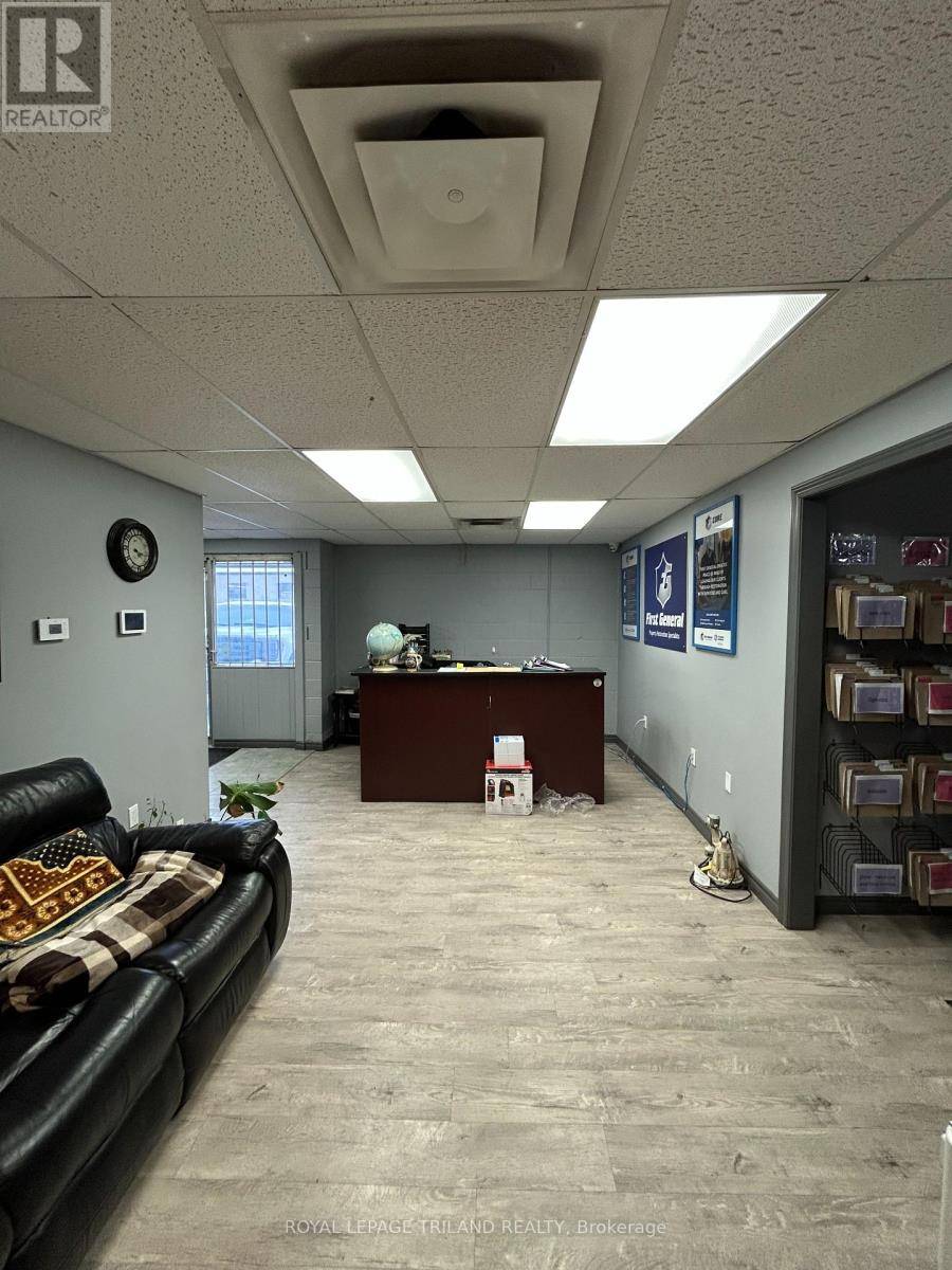 London South (south Z), ON N6E1K7,96 Bessemer CT #8-9