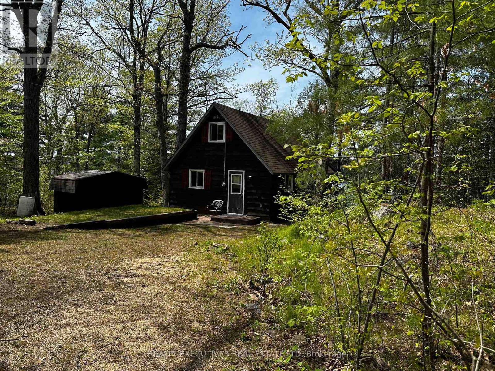 Tay Valley, ON K0H2B0,210 BIRCH BAY LANE S