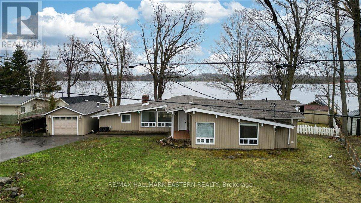 Selwyn, ON K0L1T0,30 EDGEWATER DRIVE