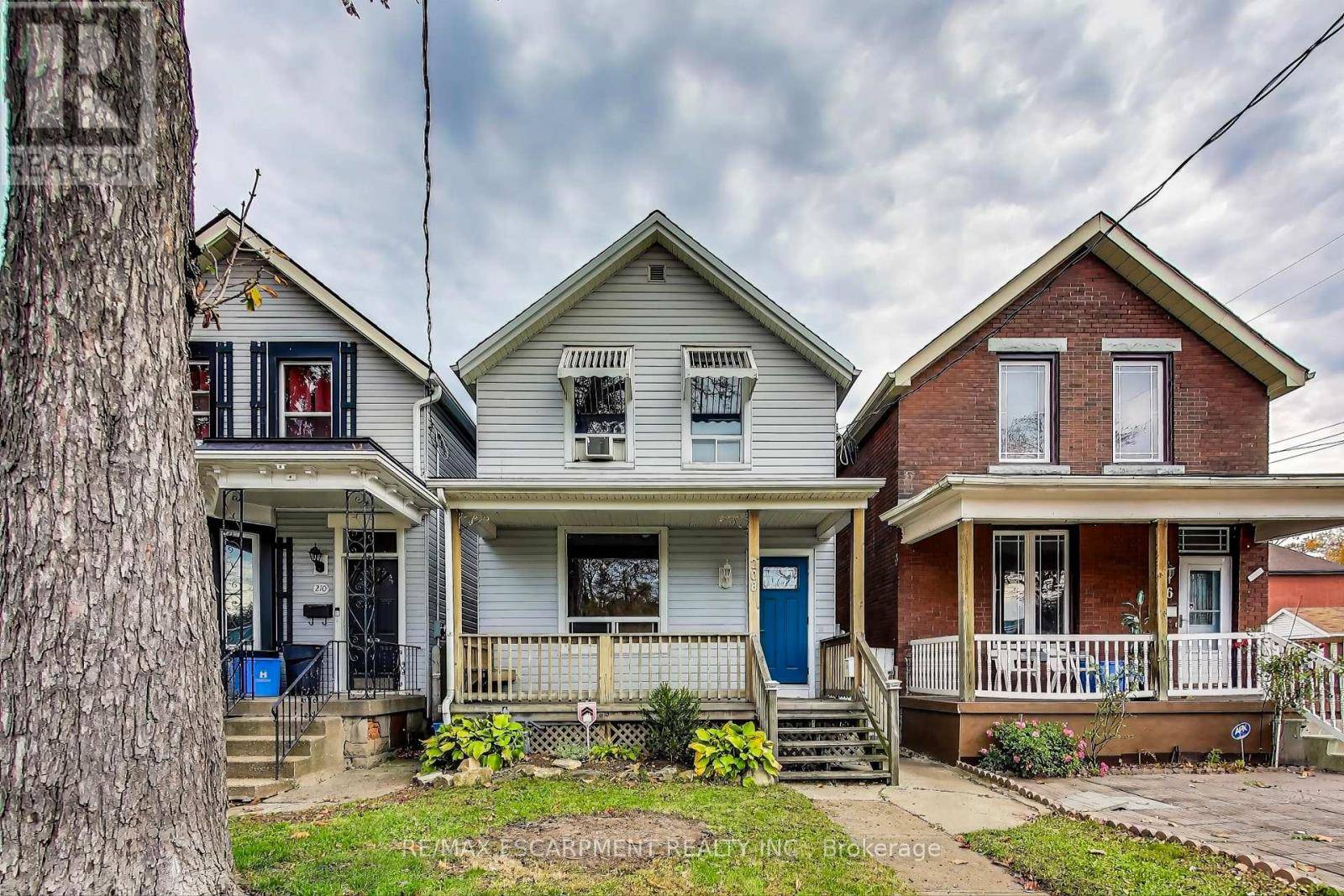Hamilton (landsdale), ON L8L5J3,208 EAST AVENUE N