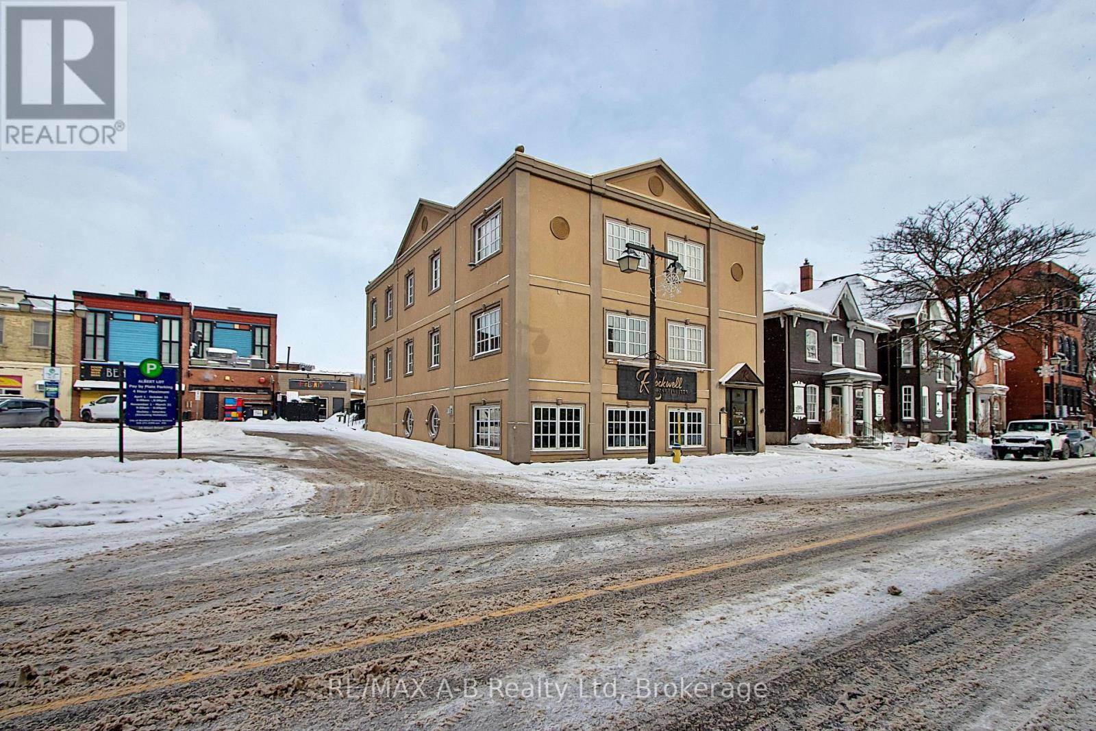 Stratford, ON N5A3K3,38 ALBERT STREET