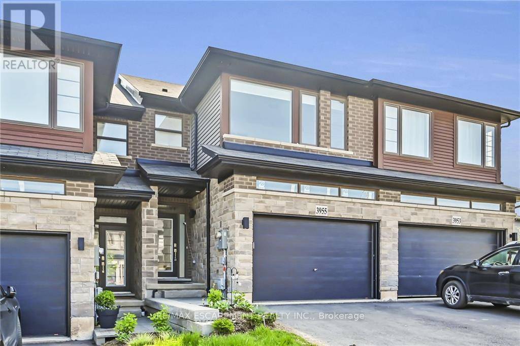 Lincoln (982 - Beamsville), ON L0R1B7,3955 CROWN STREET