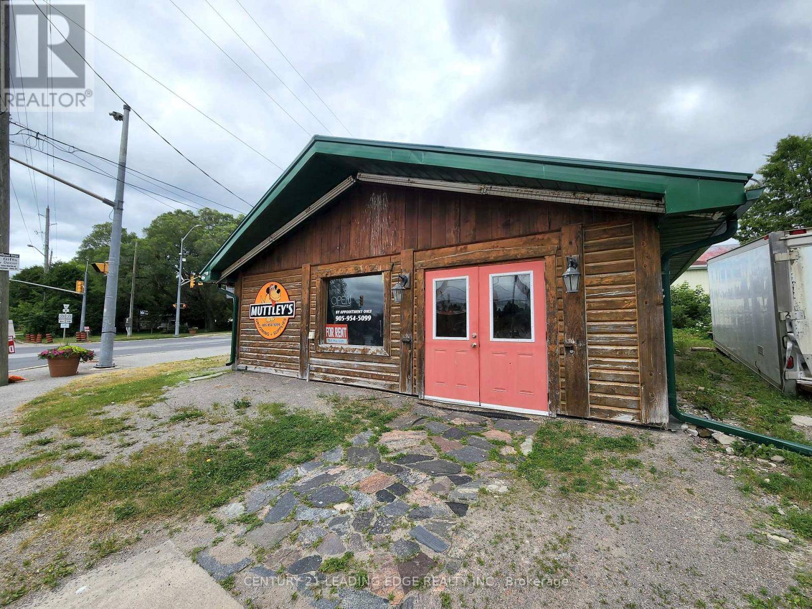 Kawartha Lakes (laxton/digby/longford), ON K0M2L0,7491 HIGHWAY 35