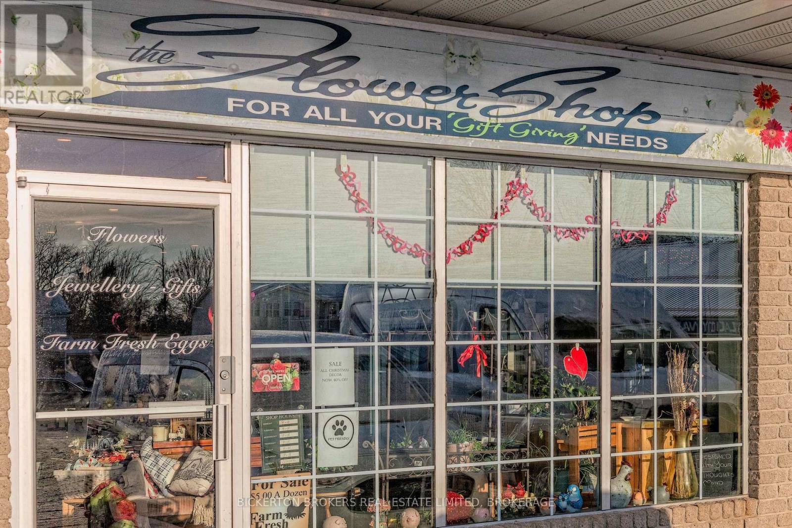 Brockville, ON K6V6N8,1275 KENSINGTON PARKWAY