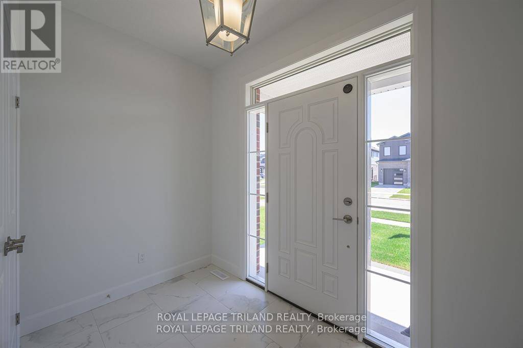 London South (south W), ON N6L0J2,3837 AUCKLAND AVENUE