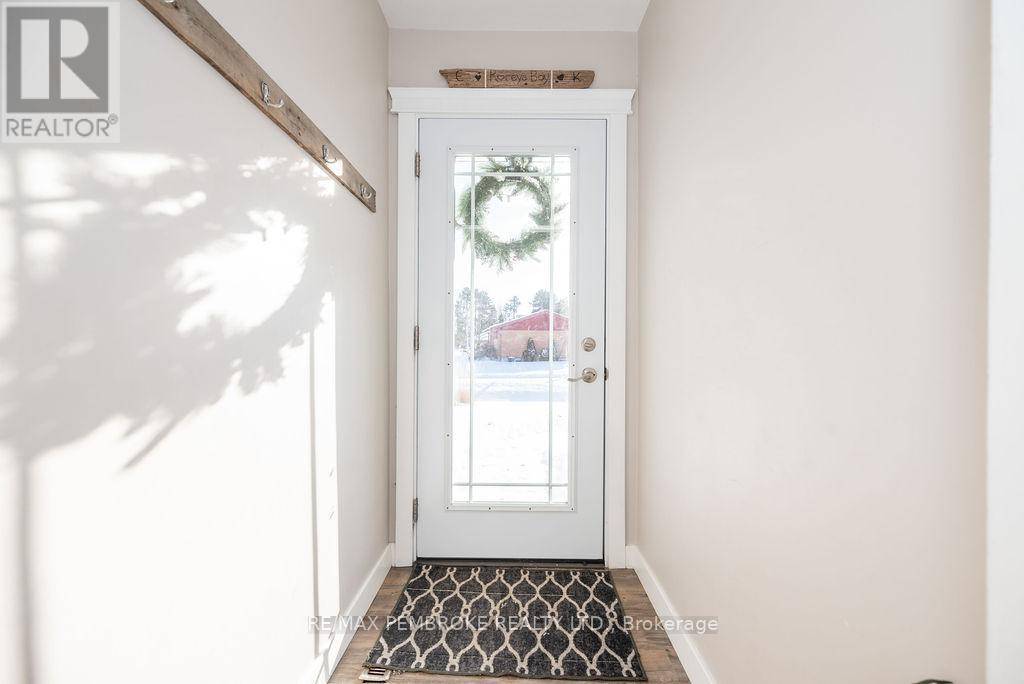Deep River, ON K0J1P0,13 HIGHLAND CRESCENT