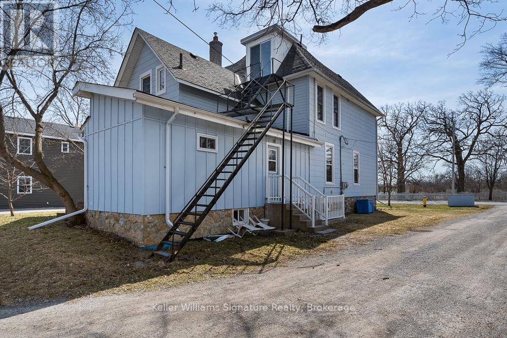 Kawartha Lakes (fenelon Falls), ON K0M1N0,18 OAK STREET