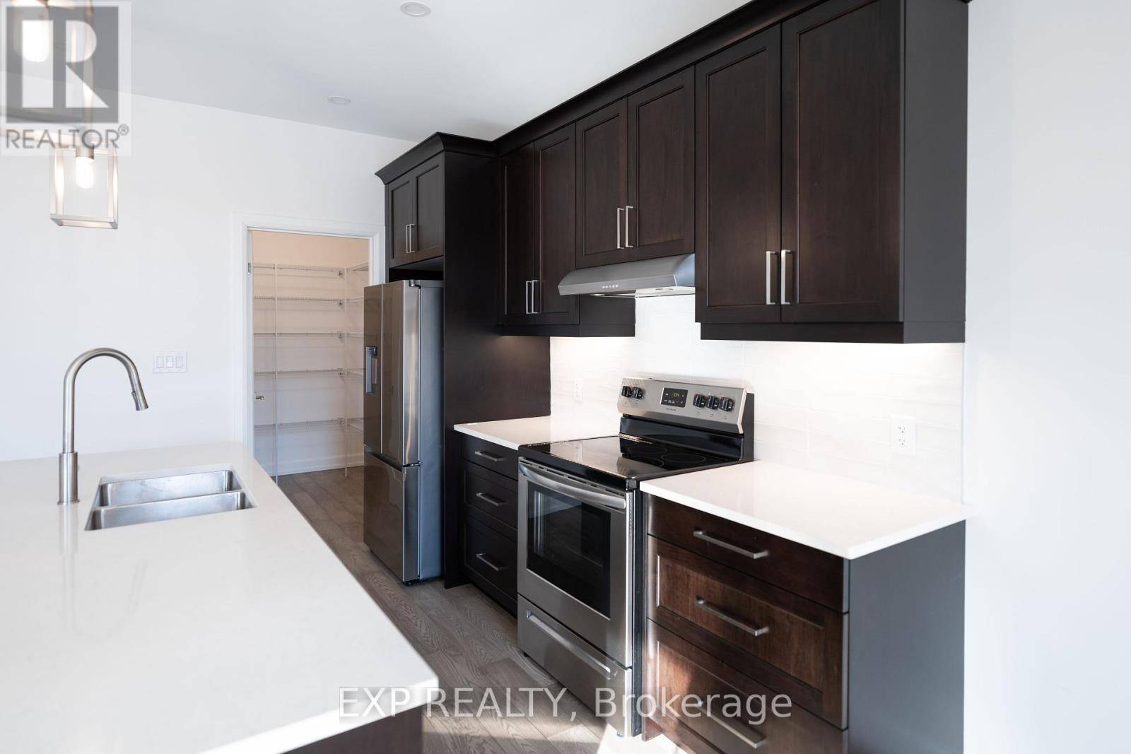Fort Erie (black Creek), ON L0S1S0,3903 MITCHELL CRESCENT