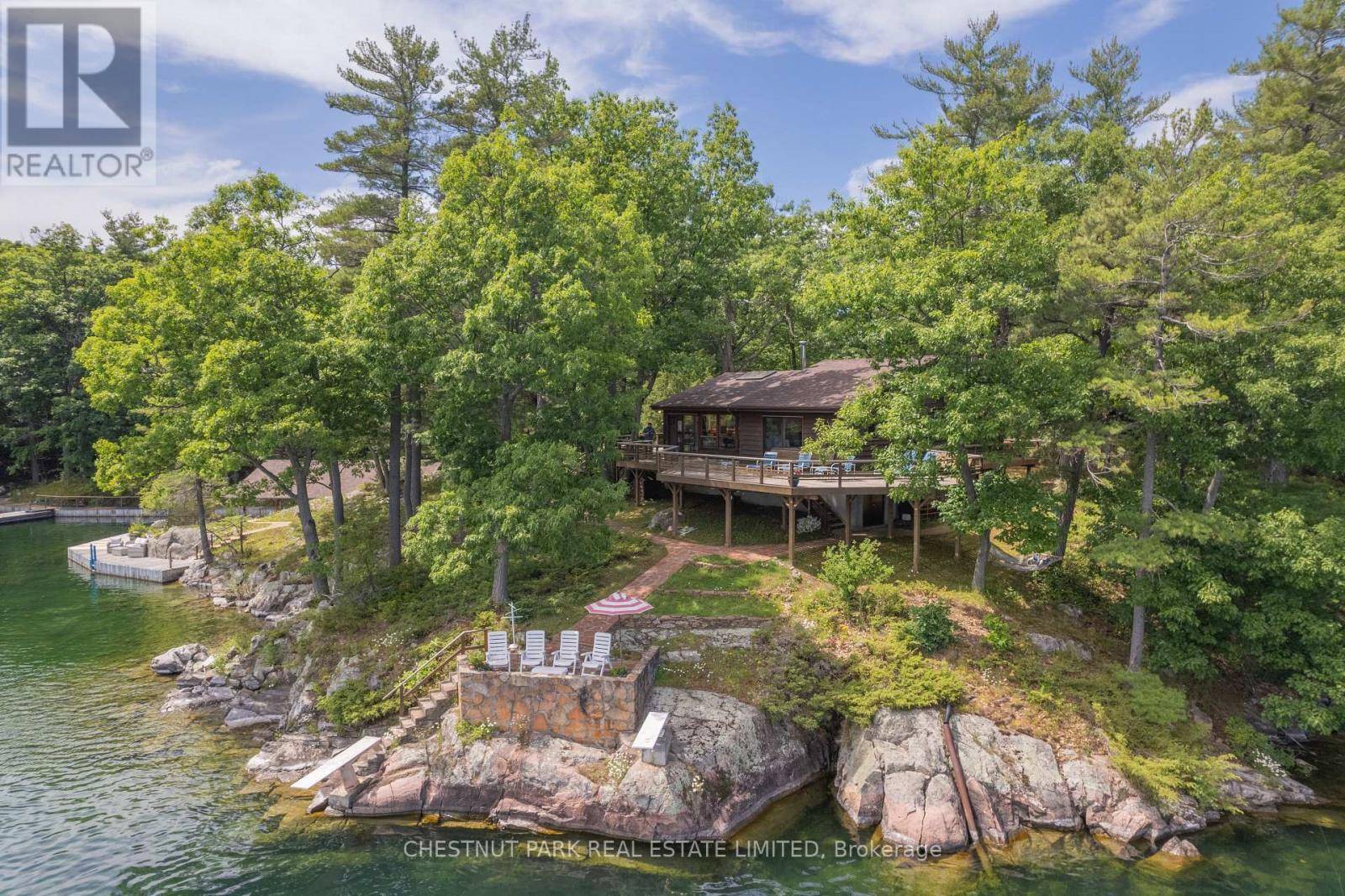 Front Of Leeds & Seeleys Bay, ON K0E1L0,1 HICKEY ISLAND