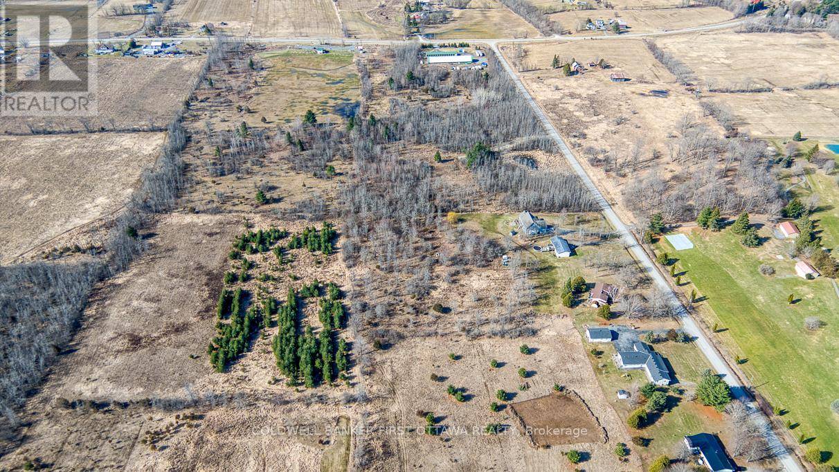 Rideau Lakes, ON K0G1X0,9256 COUNTY ROAD 42 ROAD