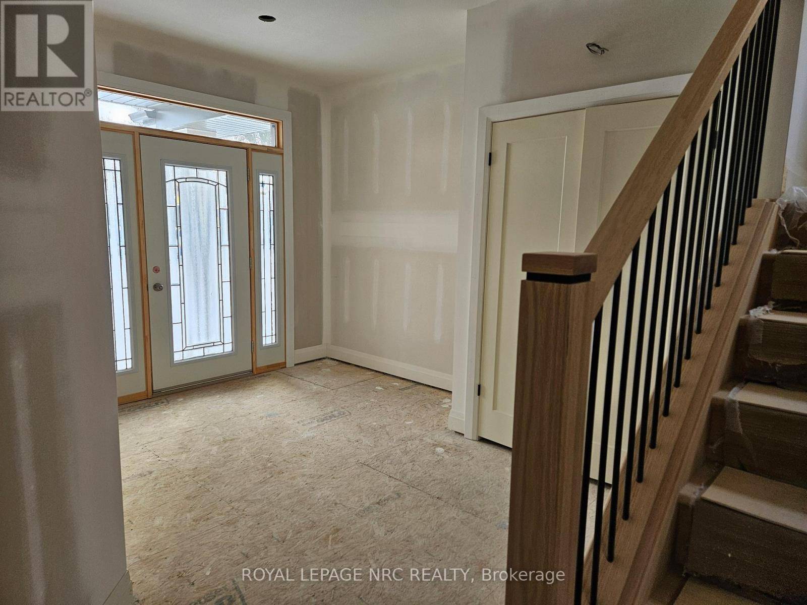 Niagara Falls (ascot), ON L2H1M7,4705 LEE AVENUE