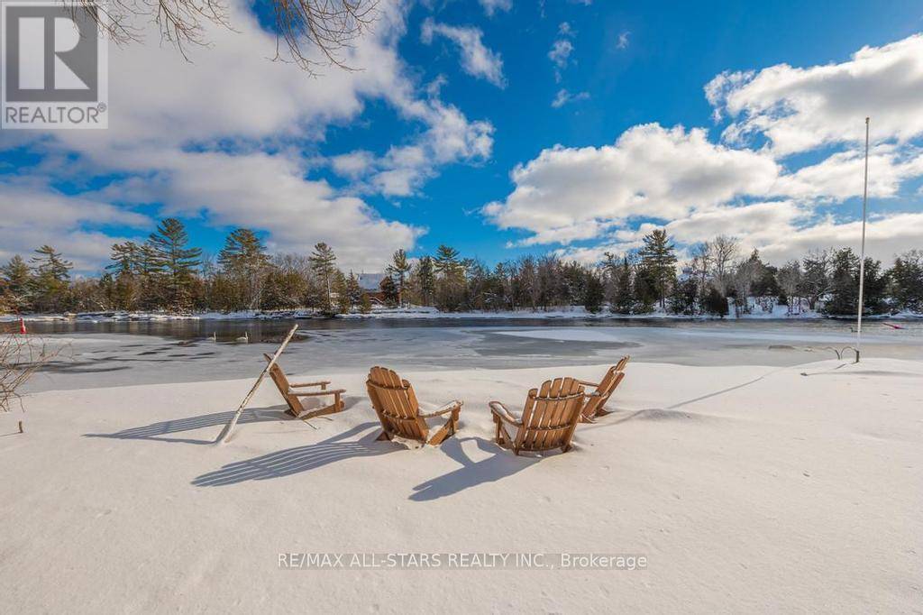 Kawartha Lakes (bobcaygeon), ON K0M1A0,91 RIVERSIDE DRIVE