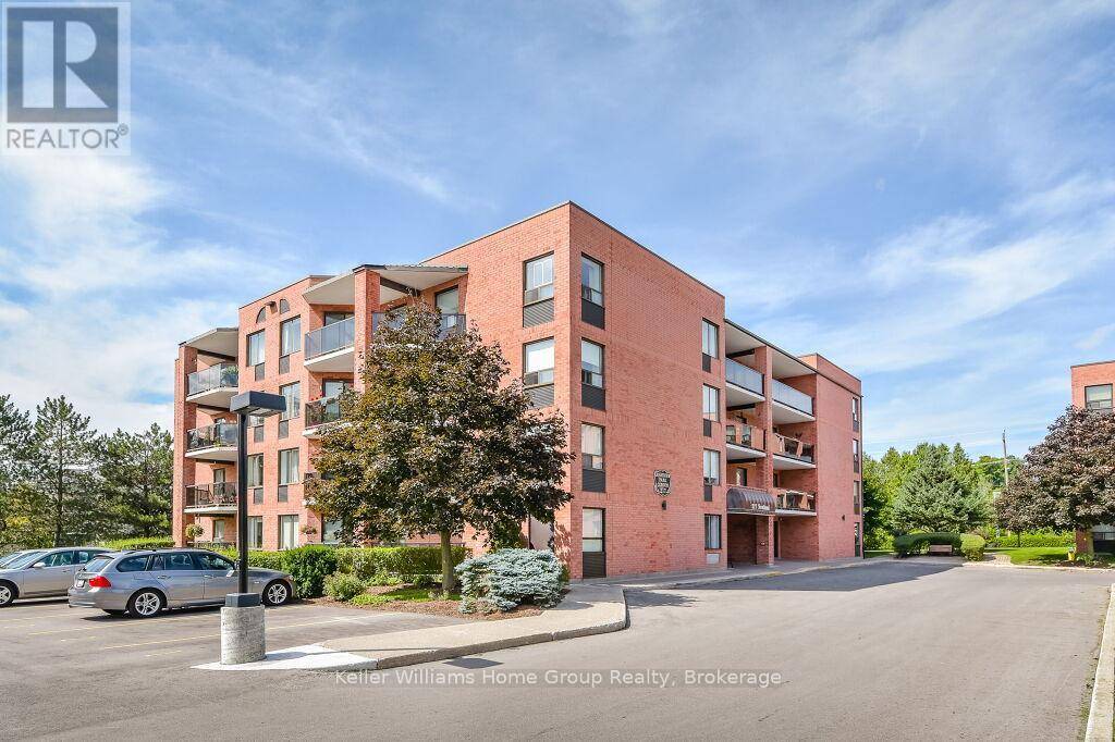 Centre Wellington (fergus), ON N1M3L8,217 Scotland ST #101
