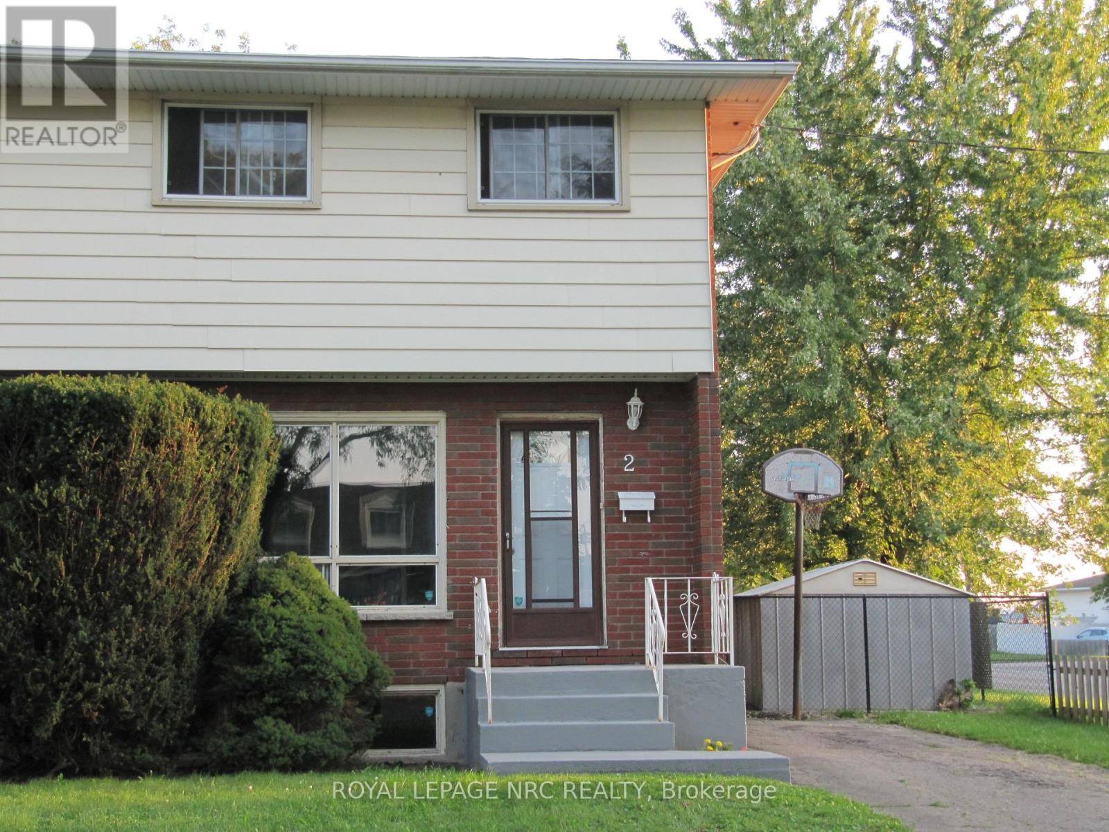 St. Catharines (lakeport), ON L2N3C1,2 BLACK KNIGHT ROAD