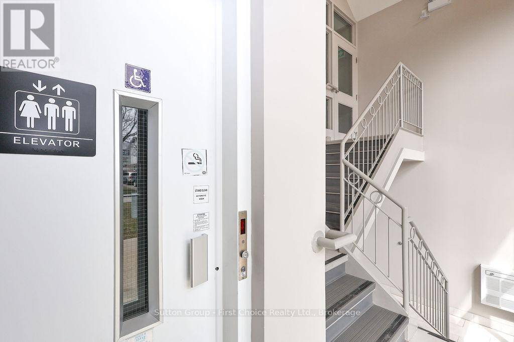 Stratford, ON N5A7T8,100 GORDON ST #101