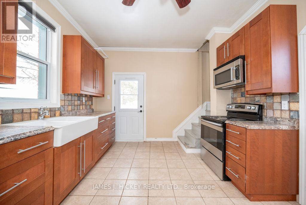 Laurentian Hills, ON K0J1J0,20 MAIN STREET