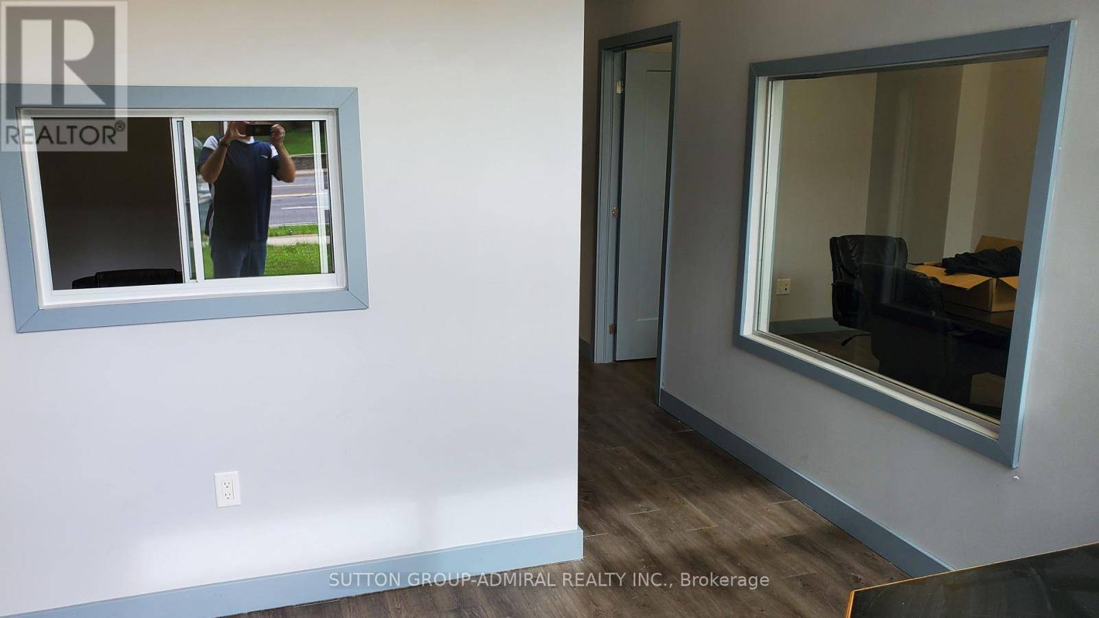 Hamilton (stoney Creek), ON L8G0A9,144 West KING ST West ## 1