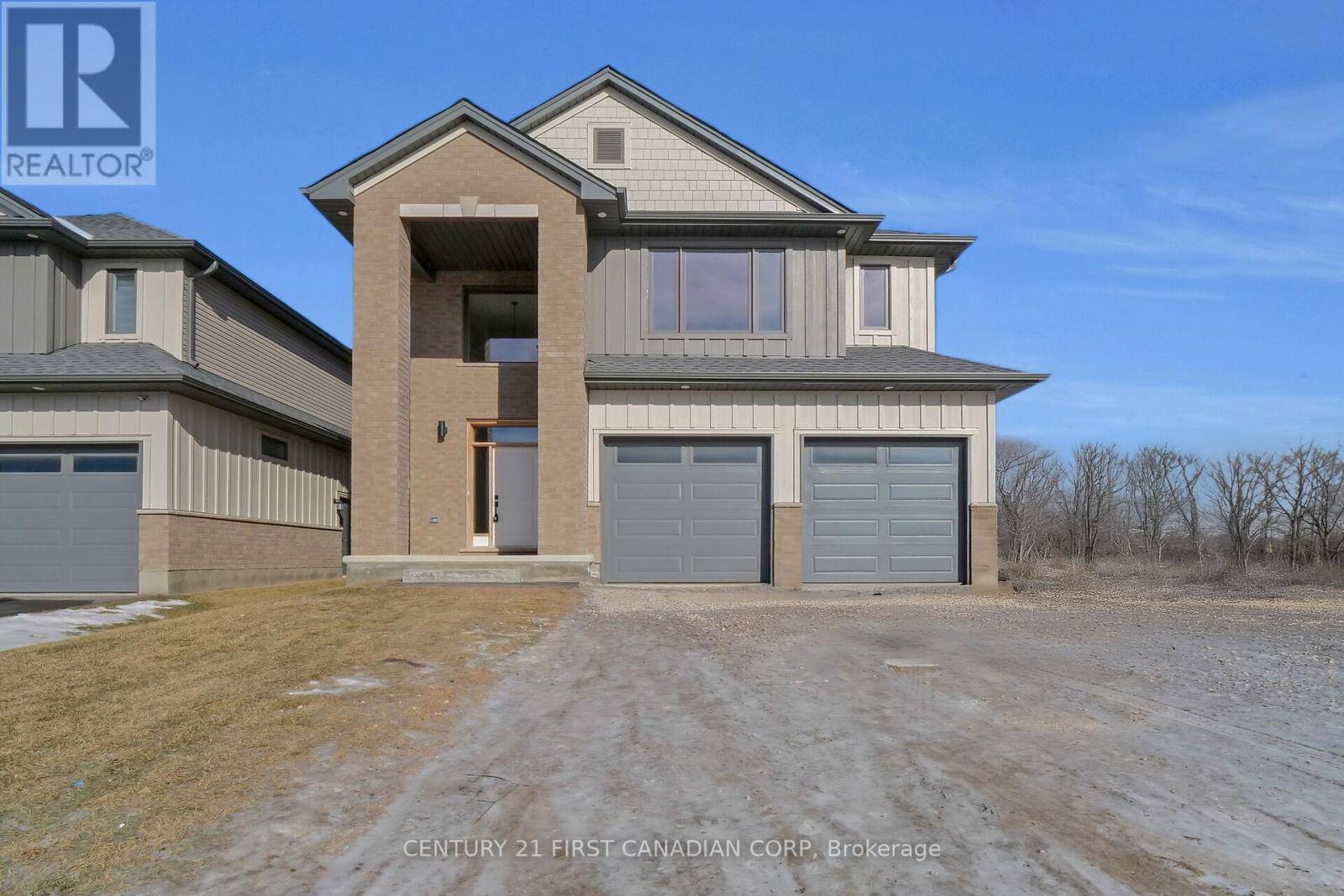St. Thomas, ON N5R6J9,35 OLD COURSE RD #21