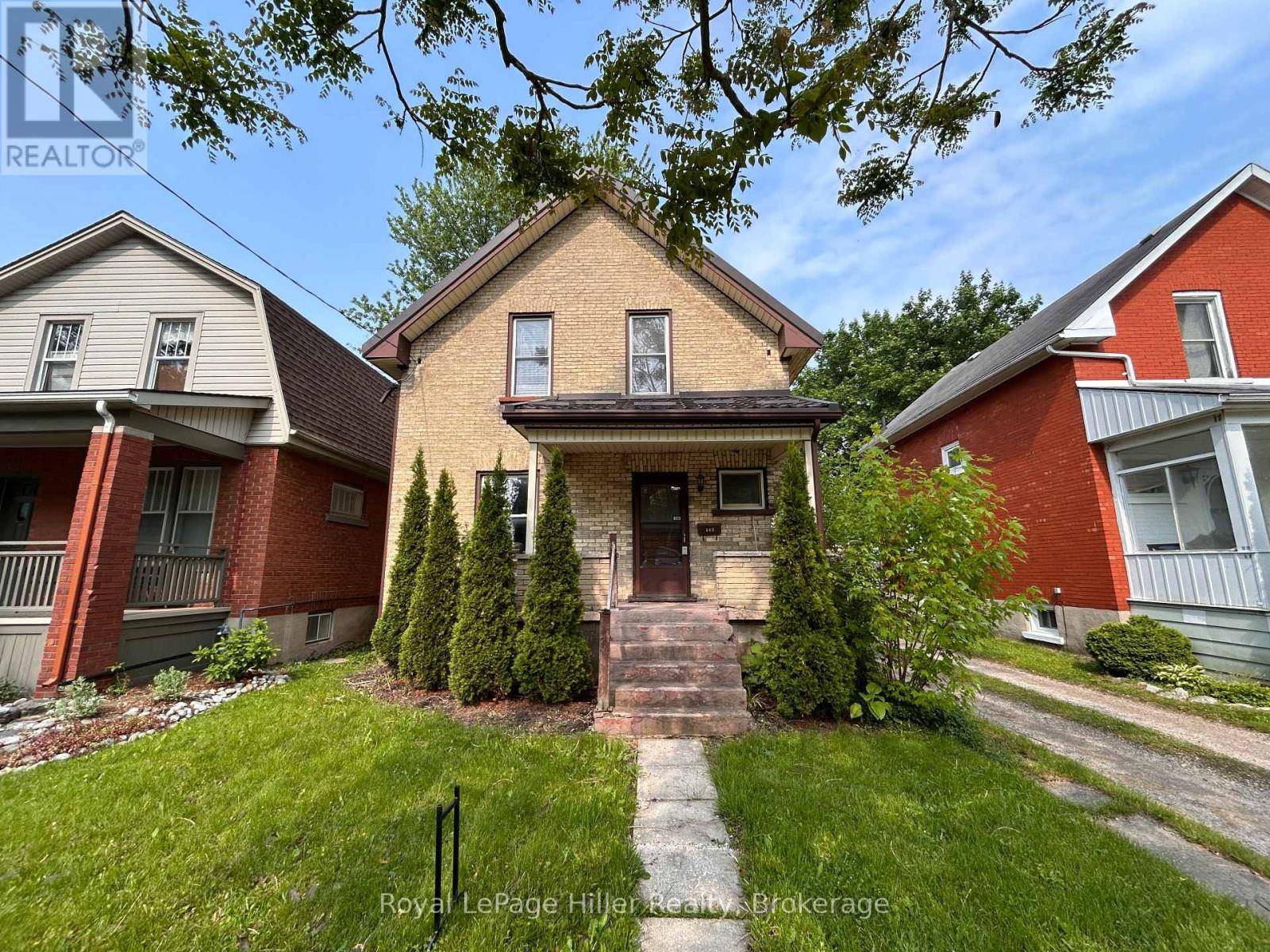 Stratford, ON N5A2B8,103 MOWAT STREET