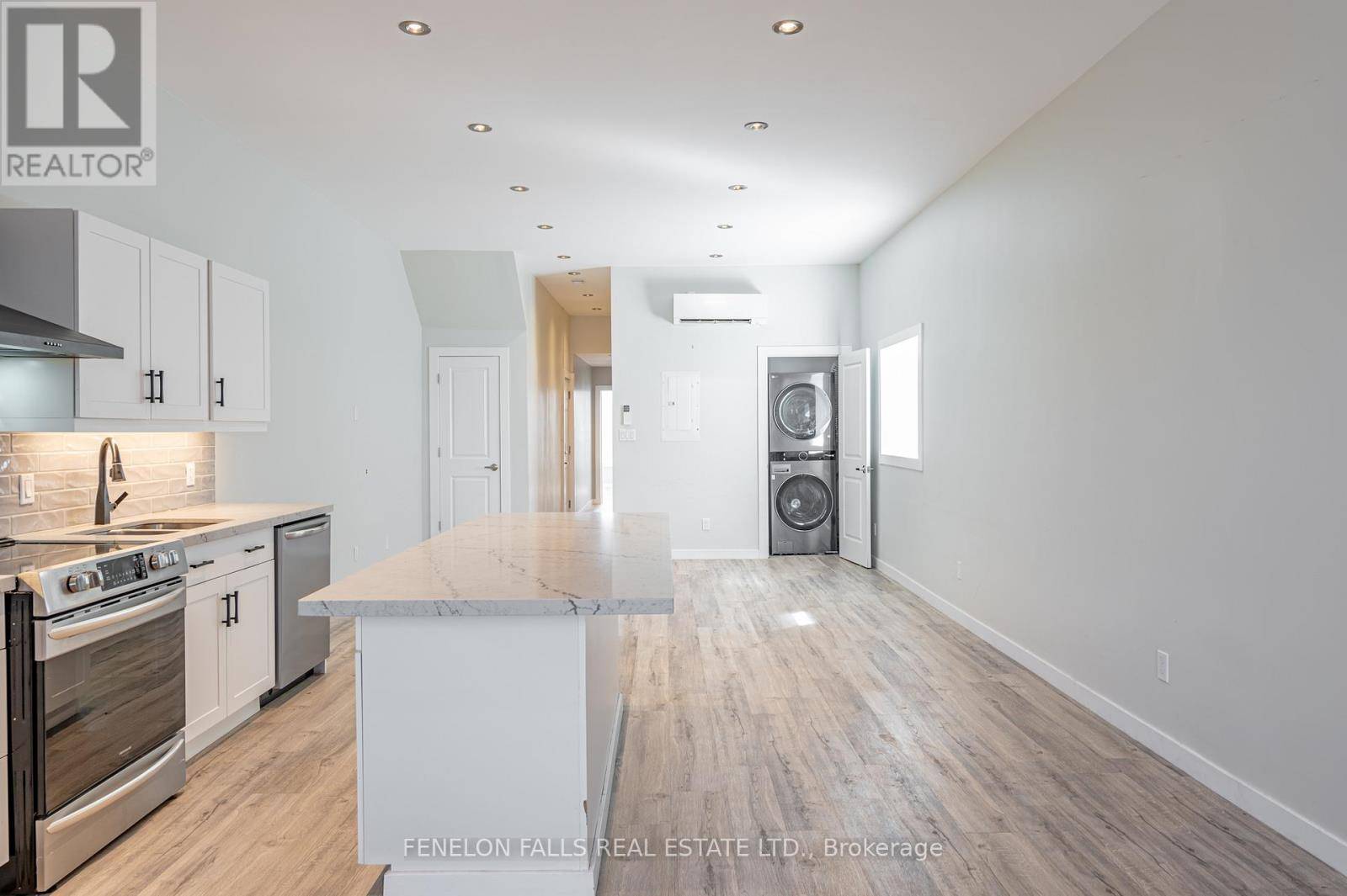 Kawartha Lakes (fenelon Falls), ON K0M1N0,13 Colborne ST #B