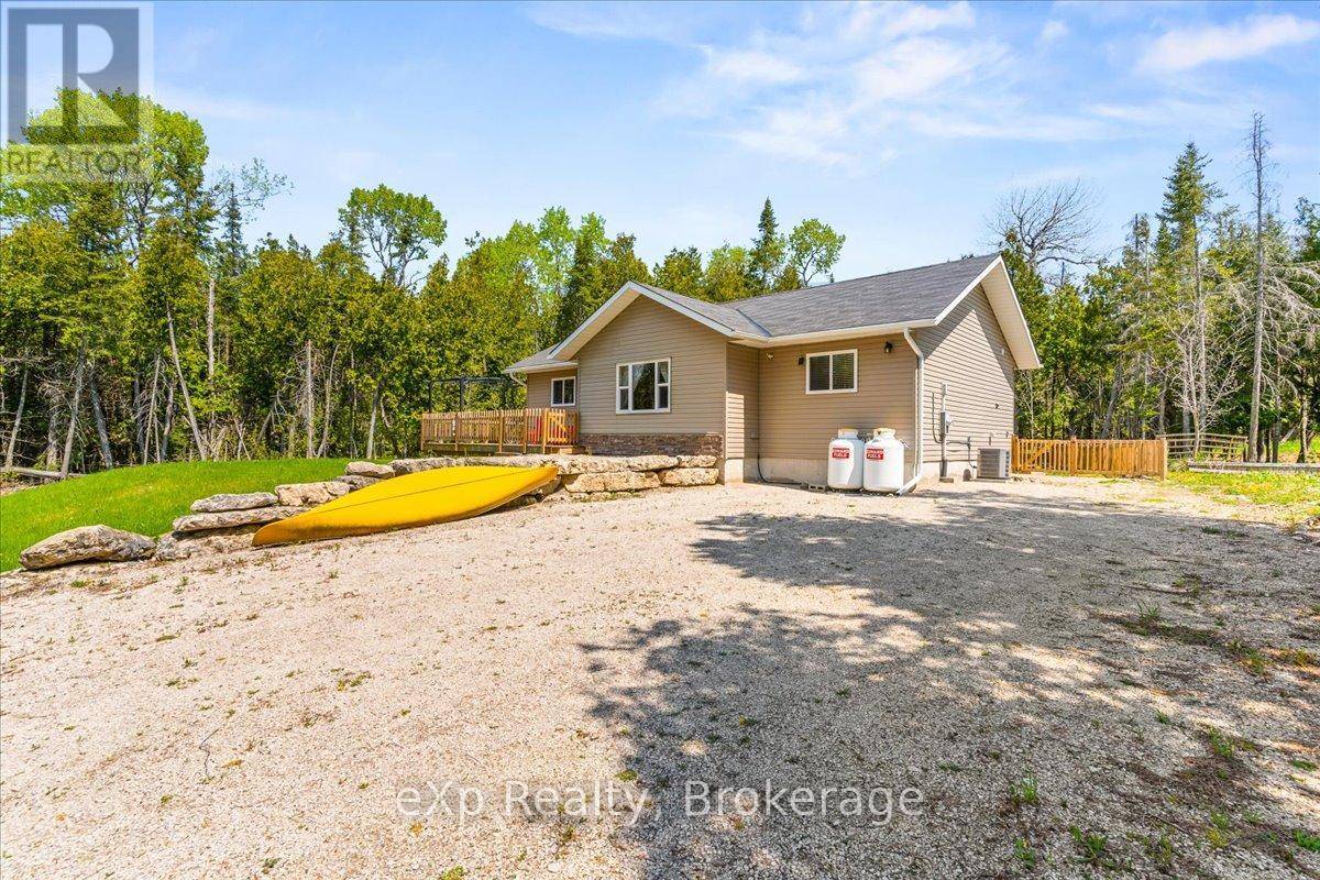 Northern Bruce Peninsula, ON N0H1W0,19 MURRAY AVENUE